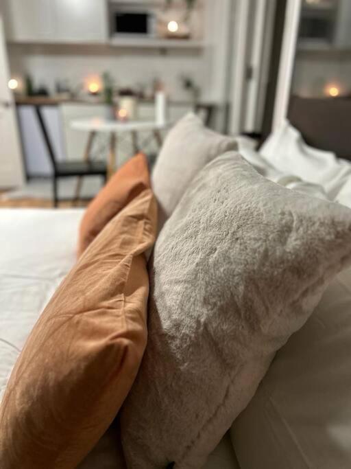 Cosy On The Thames London